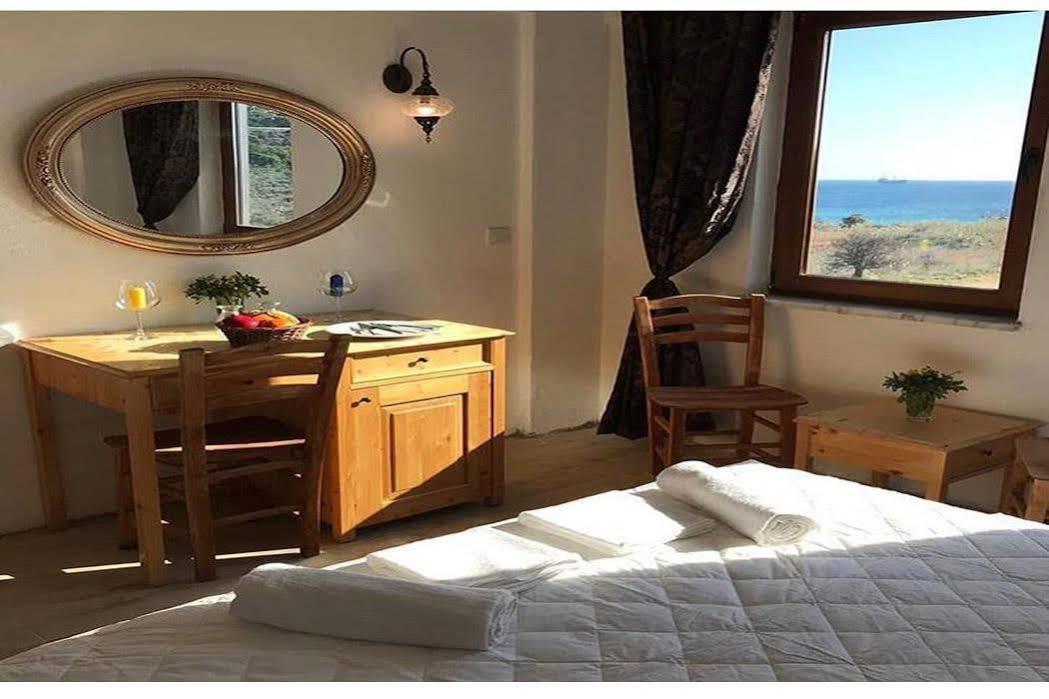 Sukha Inn Hotel & Beach Bozcaada Eksteriør billede